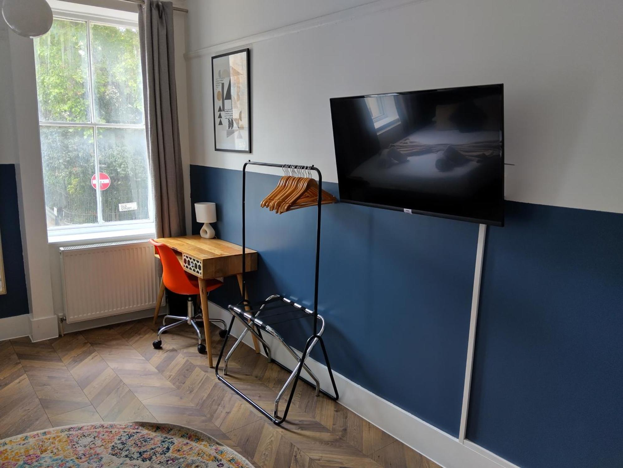 Spacious 5-bedroom, 4-bathroom In Central Zone 1 Leilighet London