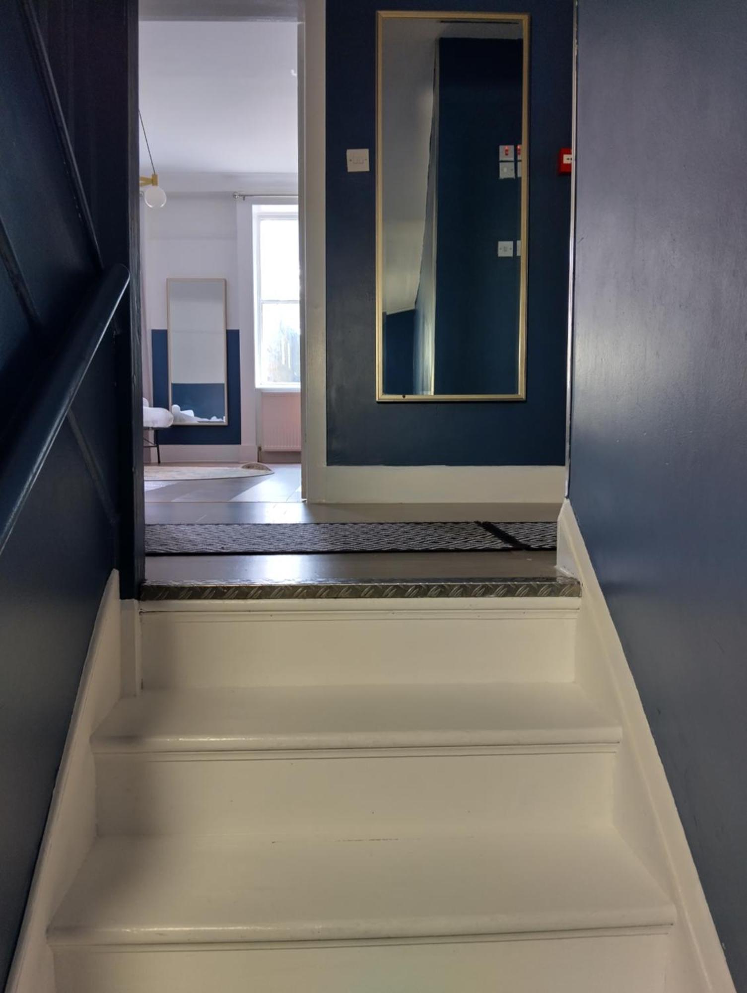 Spacious 5-bedroom, 4-bathroom In Central Zone 1 * London