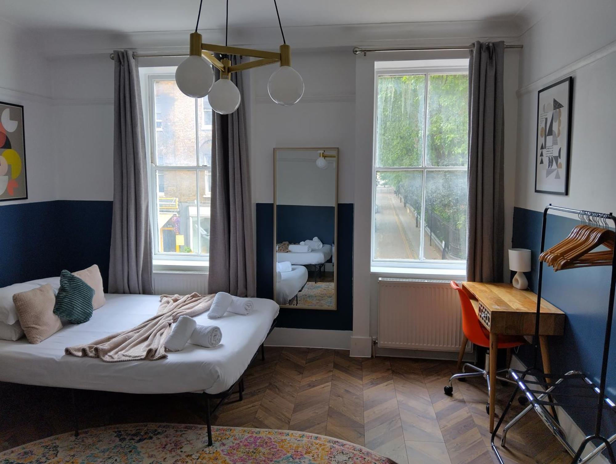 Spacious 5-bedroom, 4-bathroom In Central Zone 1 Leilighet *