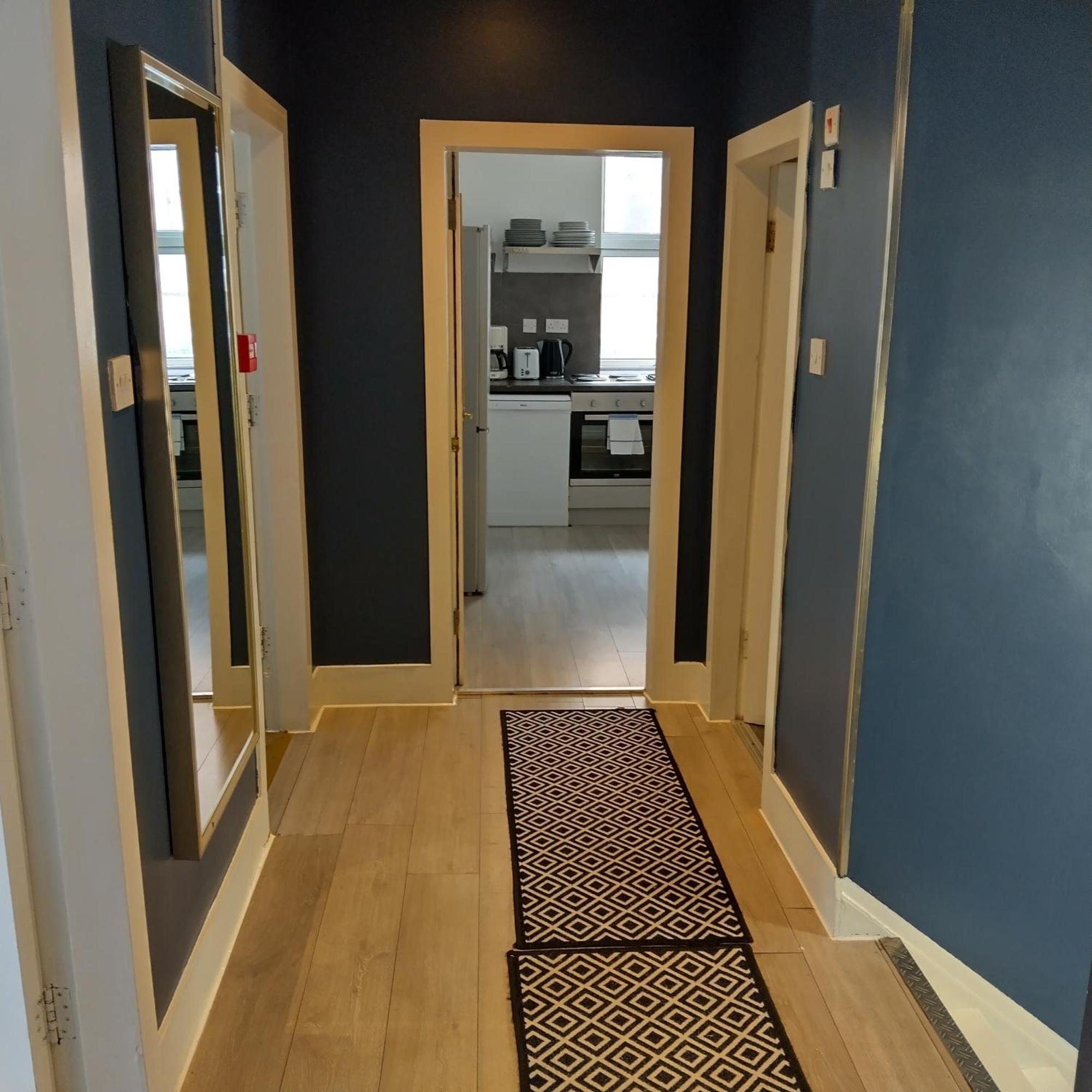 Leilighet Spacious 5-bedroom, 4-bathroom In Central Zone 1 *