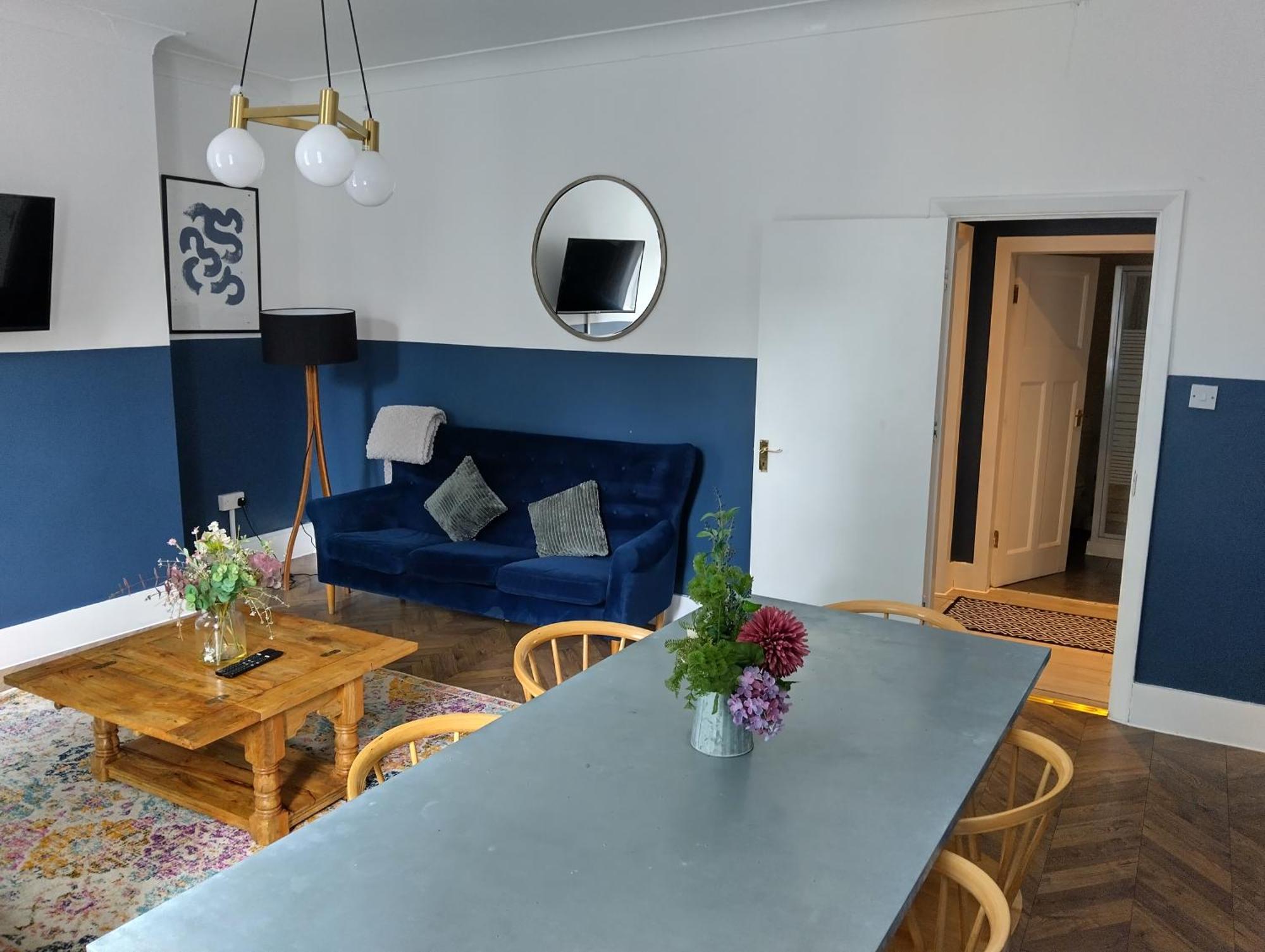 Leilighet Spacious 5-bedroom, 4-bathroom In Central Zone 1 *