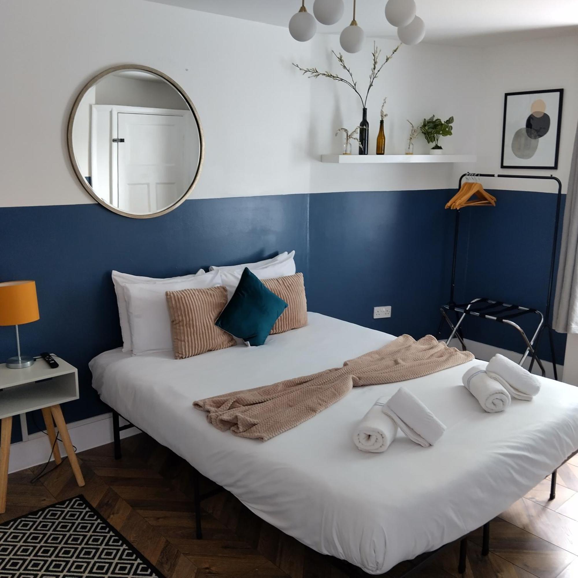 Leilighet Spacious 5-bedroom, 4-bathroom In Central Zone 1 *