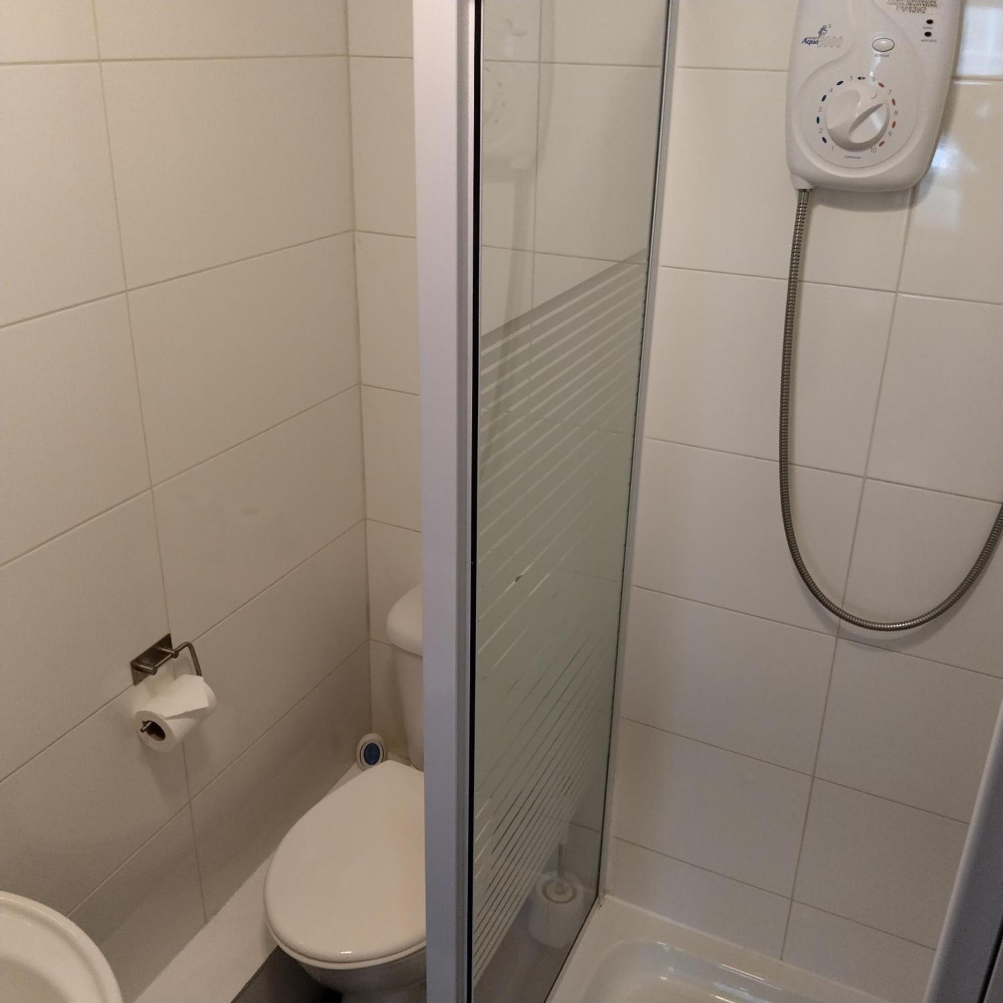 Spacious 5-bedroom, 4-bathroom In Central Zone 1 * London