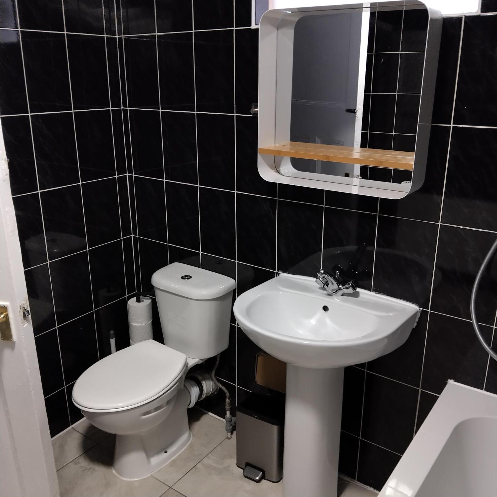 Leilighet Spacious 5-bedroom, 4-bathroom In Central Zone 1 *