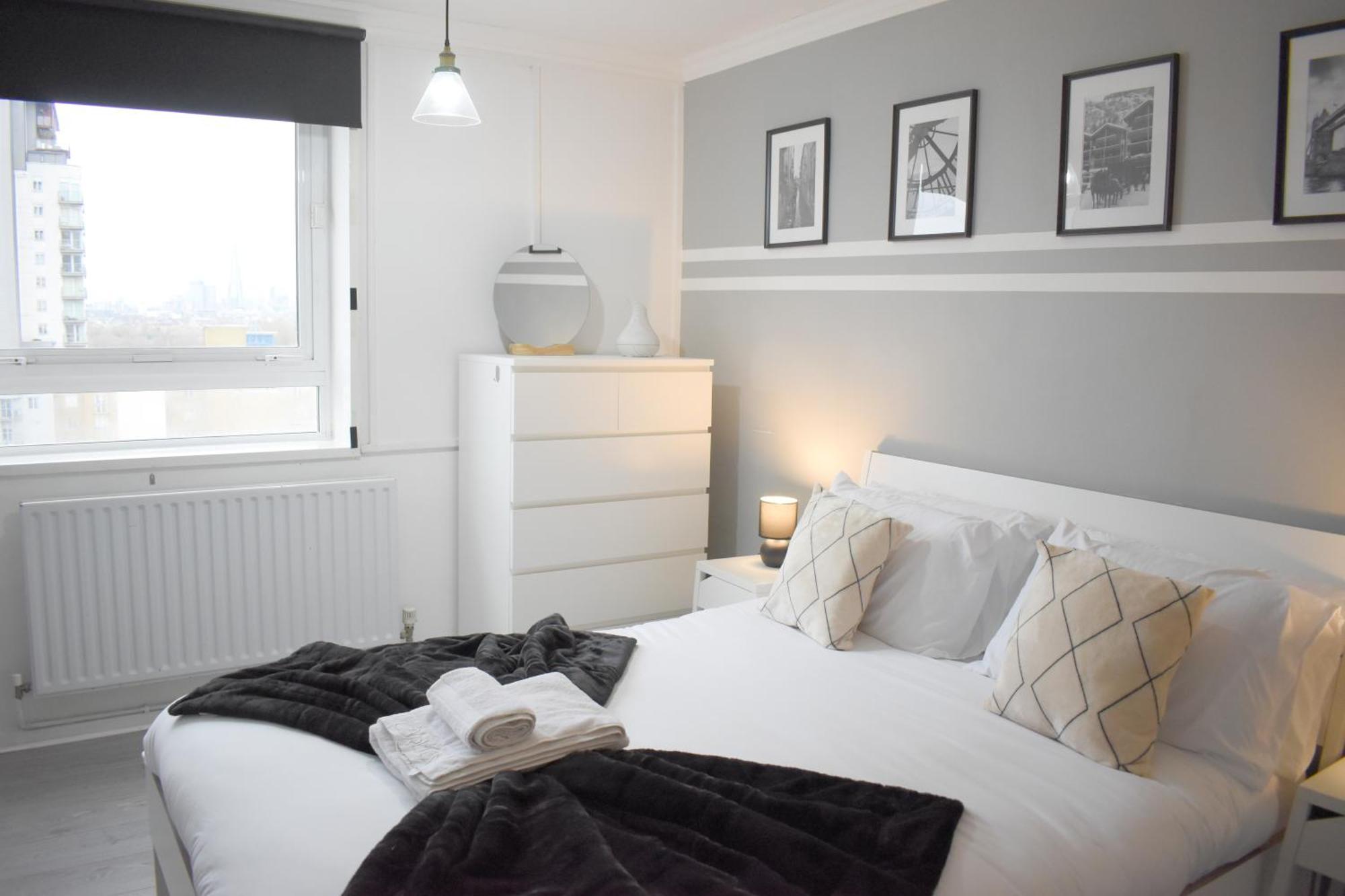 Apartamento Skyline Apartment, London, Canary Wharf, River Side View And Street Parking Permit *