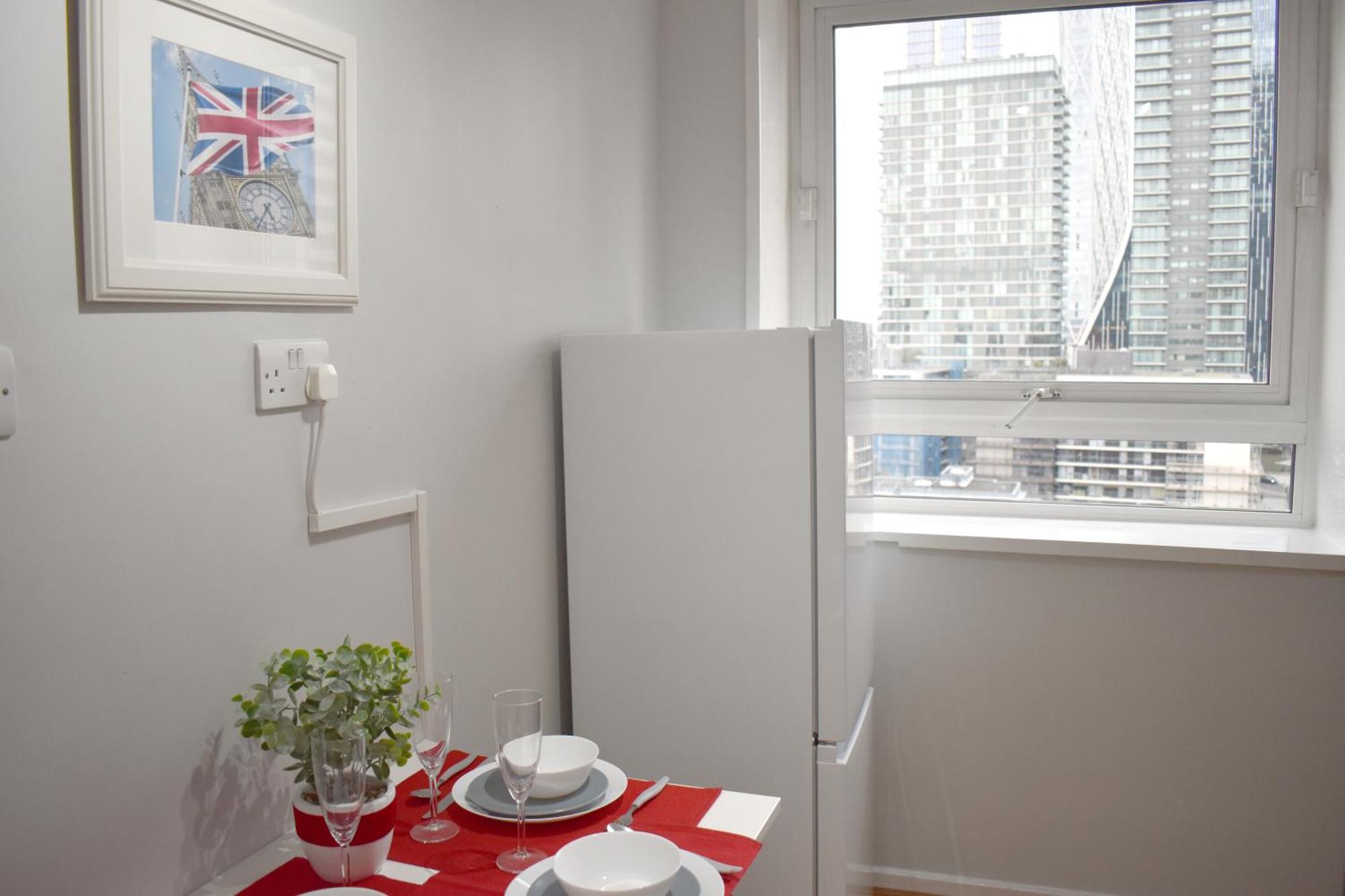 Skyline Apartment, London, Canary Wharf, River Side View And Street Parking Permit Apartamento *