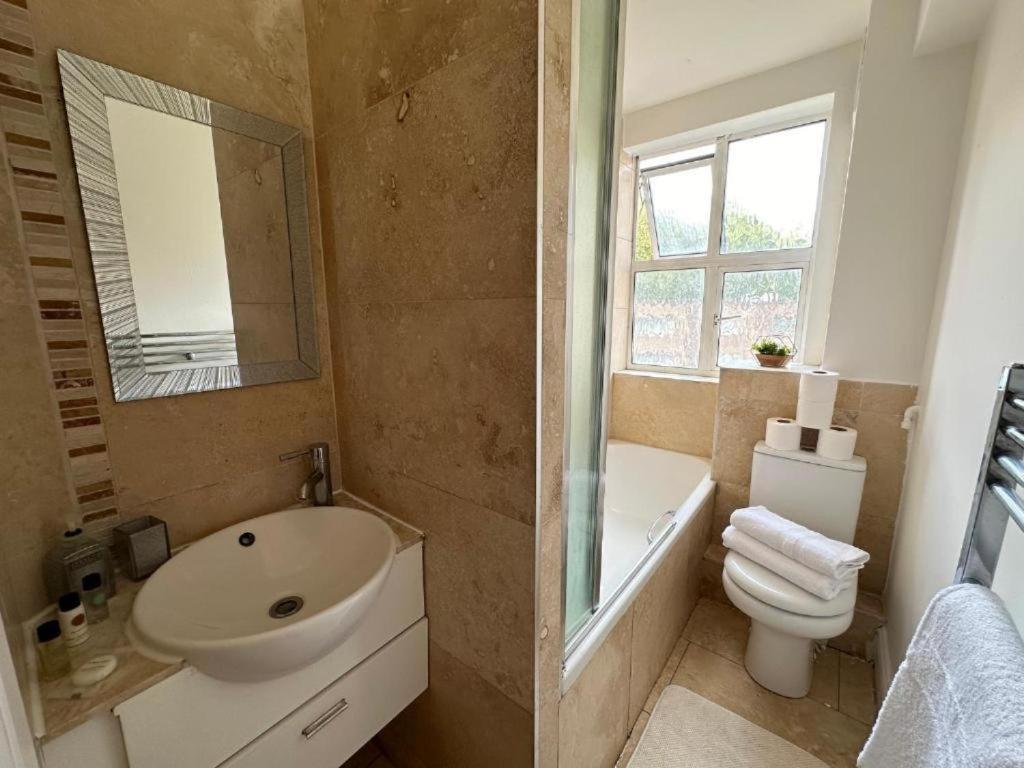 Kendal Street Beautiful Family * London