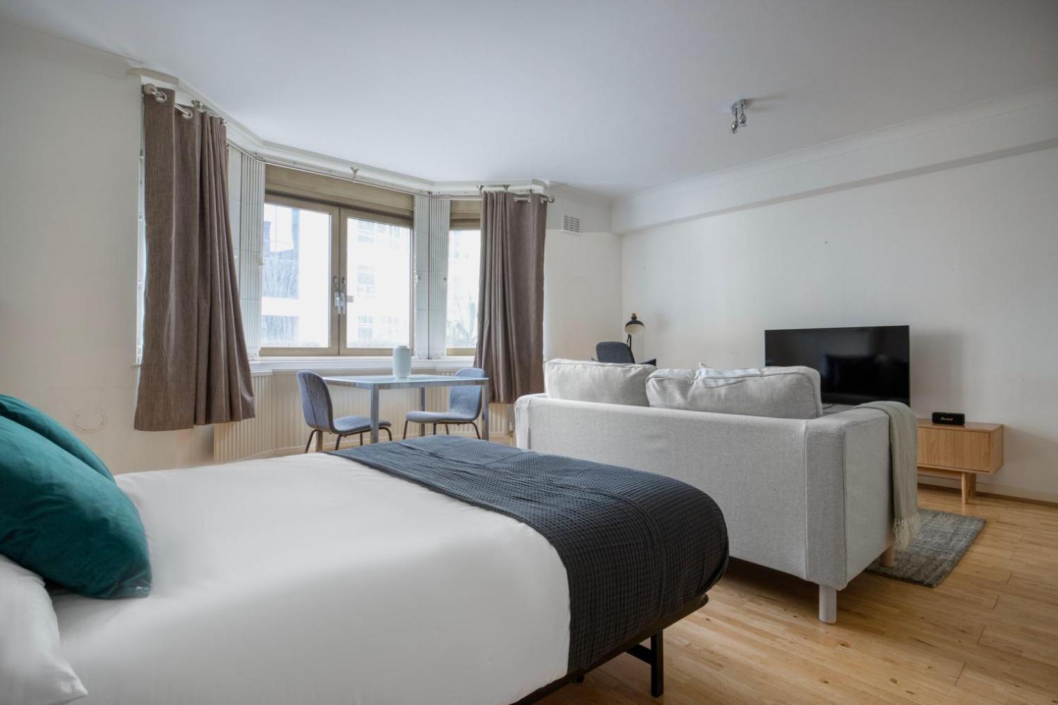Blueground Of Concierge Nr Station Lon-398 Apartment