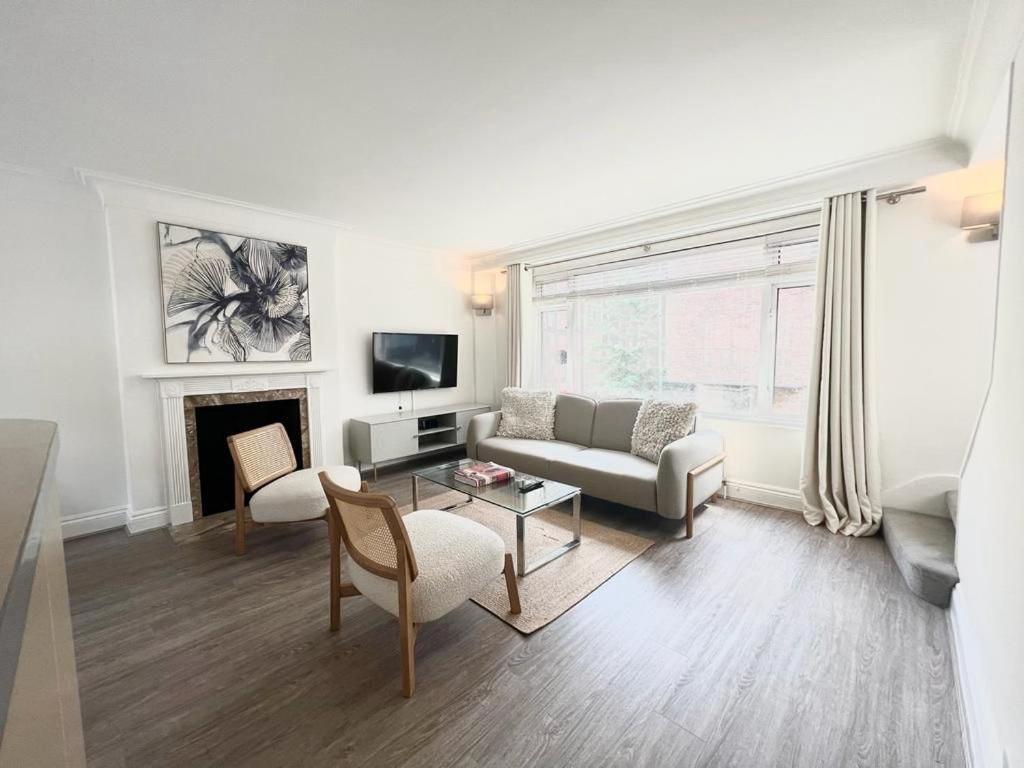 Appartement Split Level 2 Bed Apartment- Mayfair Londen