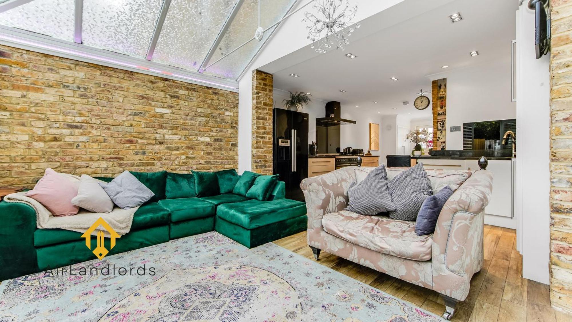 Exclusive 4 Bedroom House In The Heart Of Hackney! * London