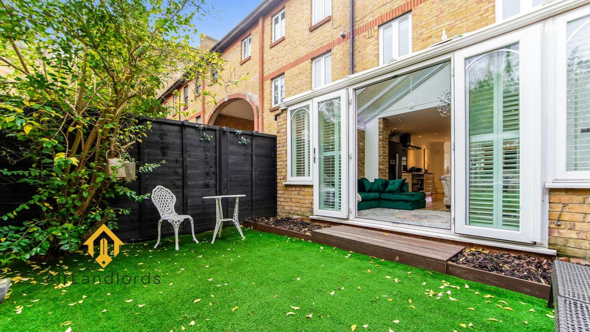 Exclusive 4 Bedroom House In The Heart Of Hackney! *
