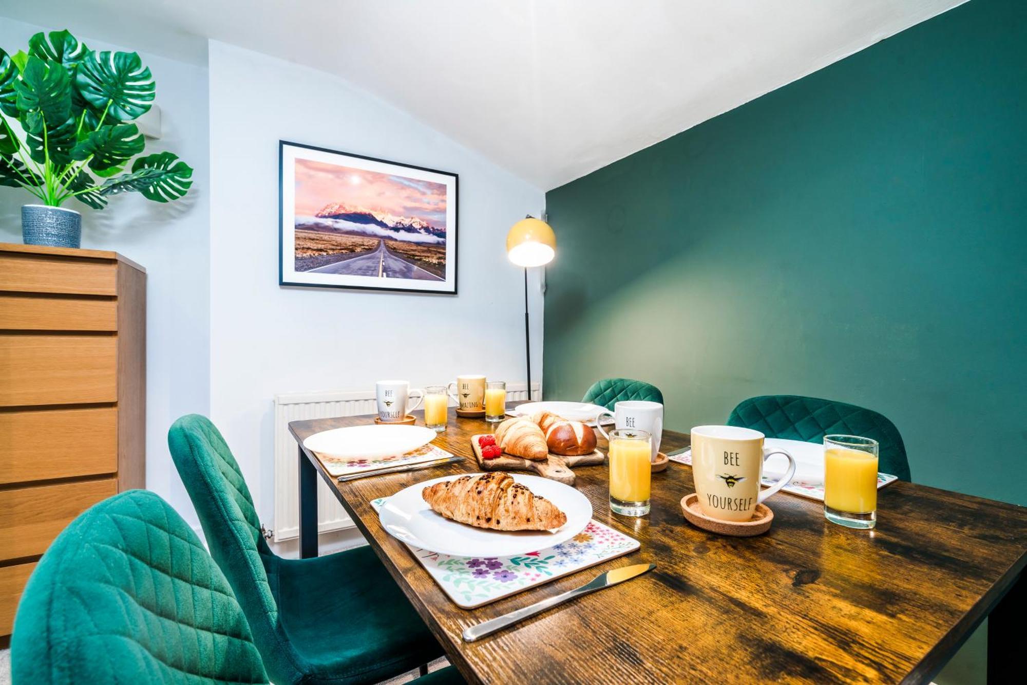 Apartment Charming Tooting Hideaway Garden, Resident Parking, Near Tooting Hospital London