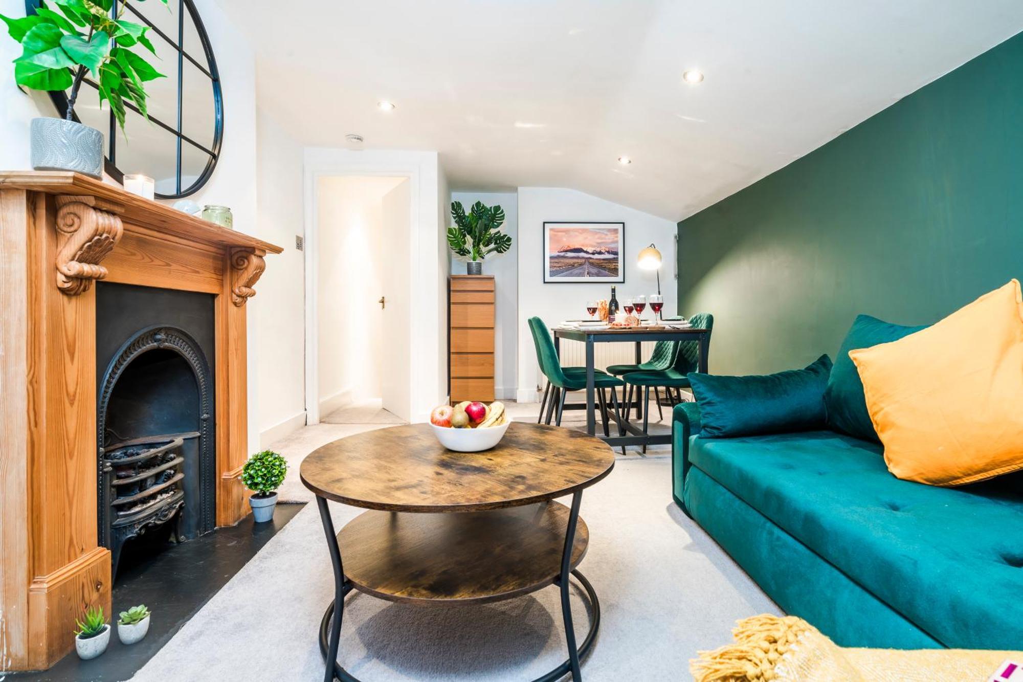 Apartment Charming Tooting Hideaway Garden, Resident Parking, Near Tooting Hospital