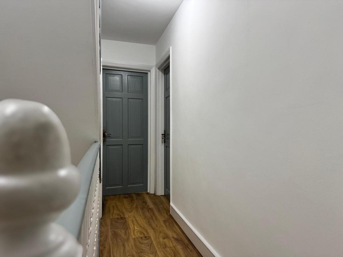 North Spacious 7- Bedroom House Apartamento