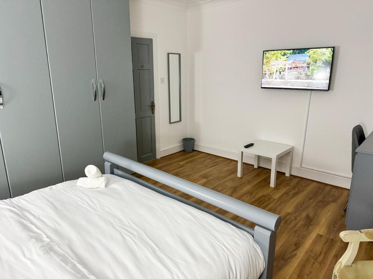 Apartamento North Spacious 7- Bedroom House