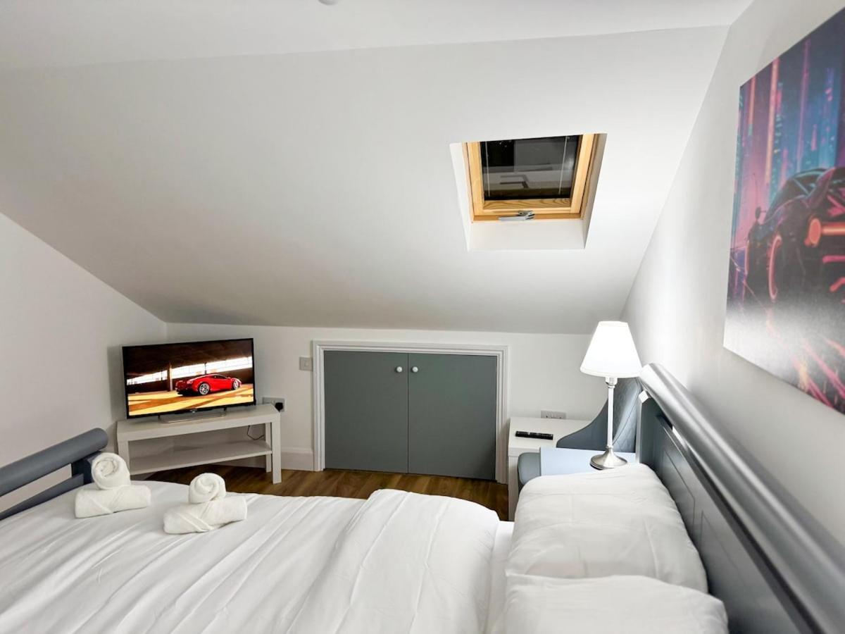 Apartamento North Spacious 7- Bedroom House *