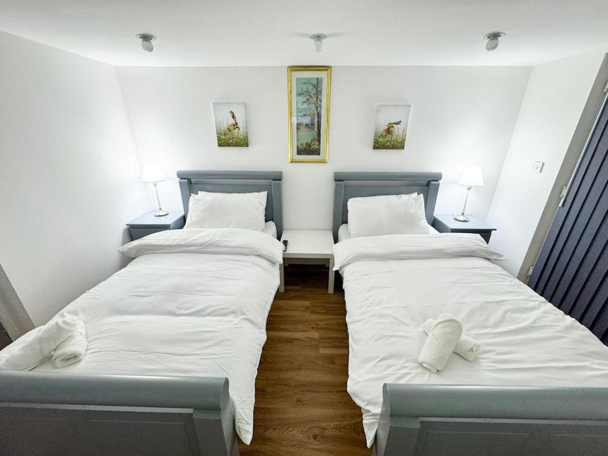 North Spacious 7- Bedroom House Apartamento *