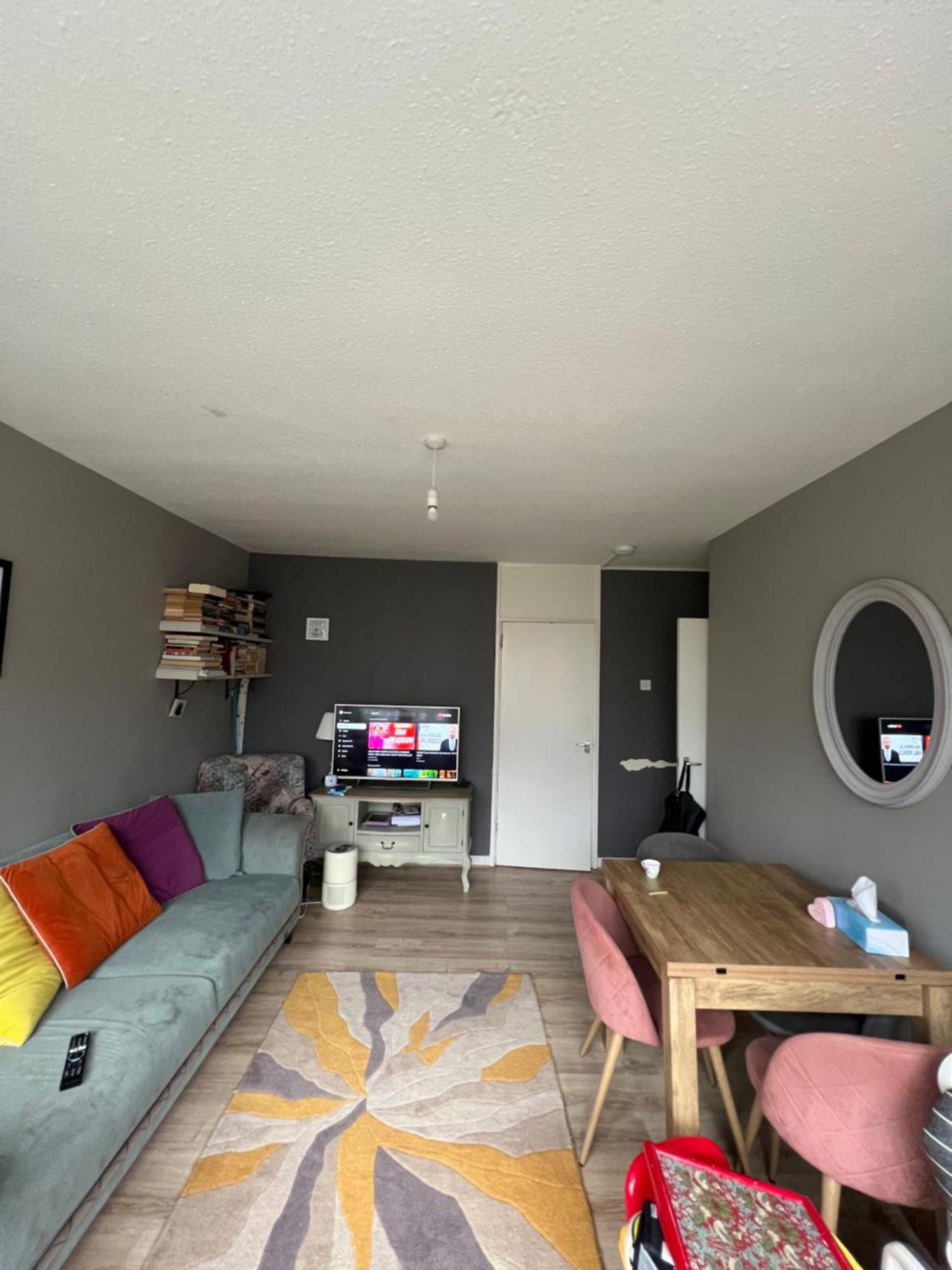 Flat In Appartement *