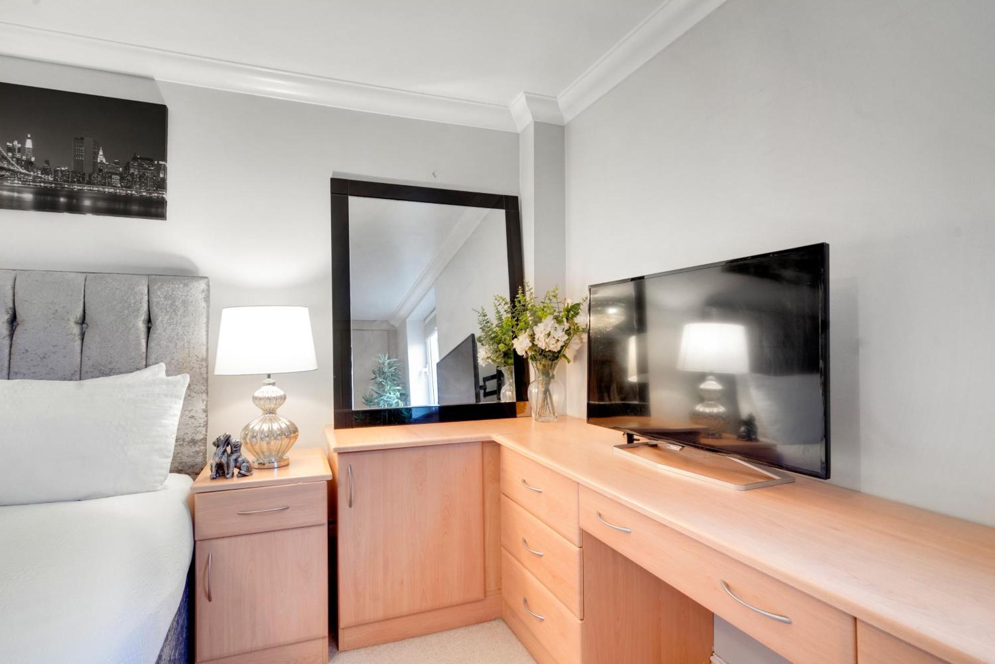 Large Modern 2bedroom 2bathroom Cutty Sark Greenwich Close To Canary Wharf, 02 - Perfect For Long *