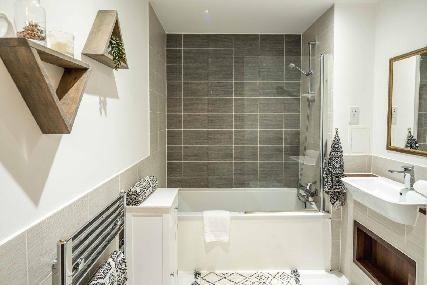 Apartment Modern 1-bed Flat In Brixton *