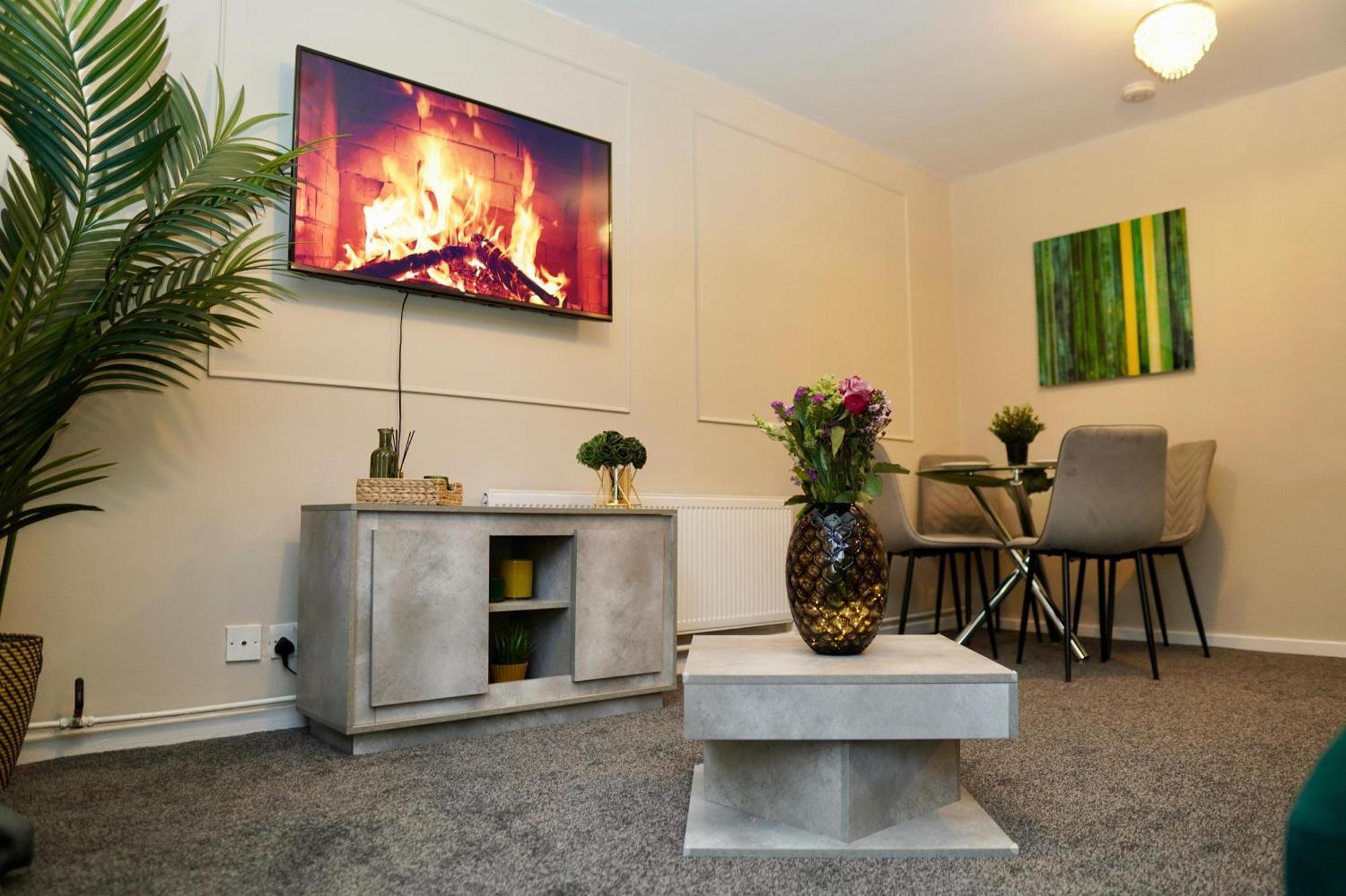 Spacious 1bd Flat Near London, Office, Smart Tv Apartment *