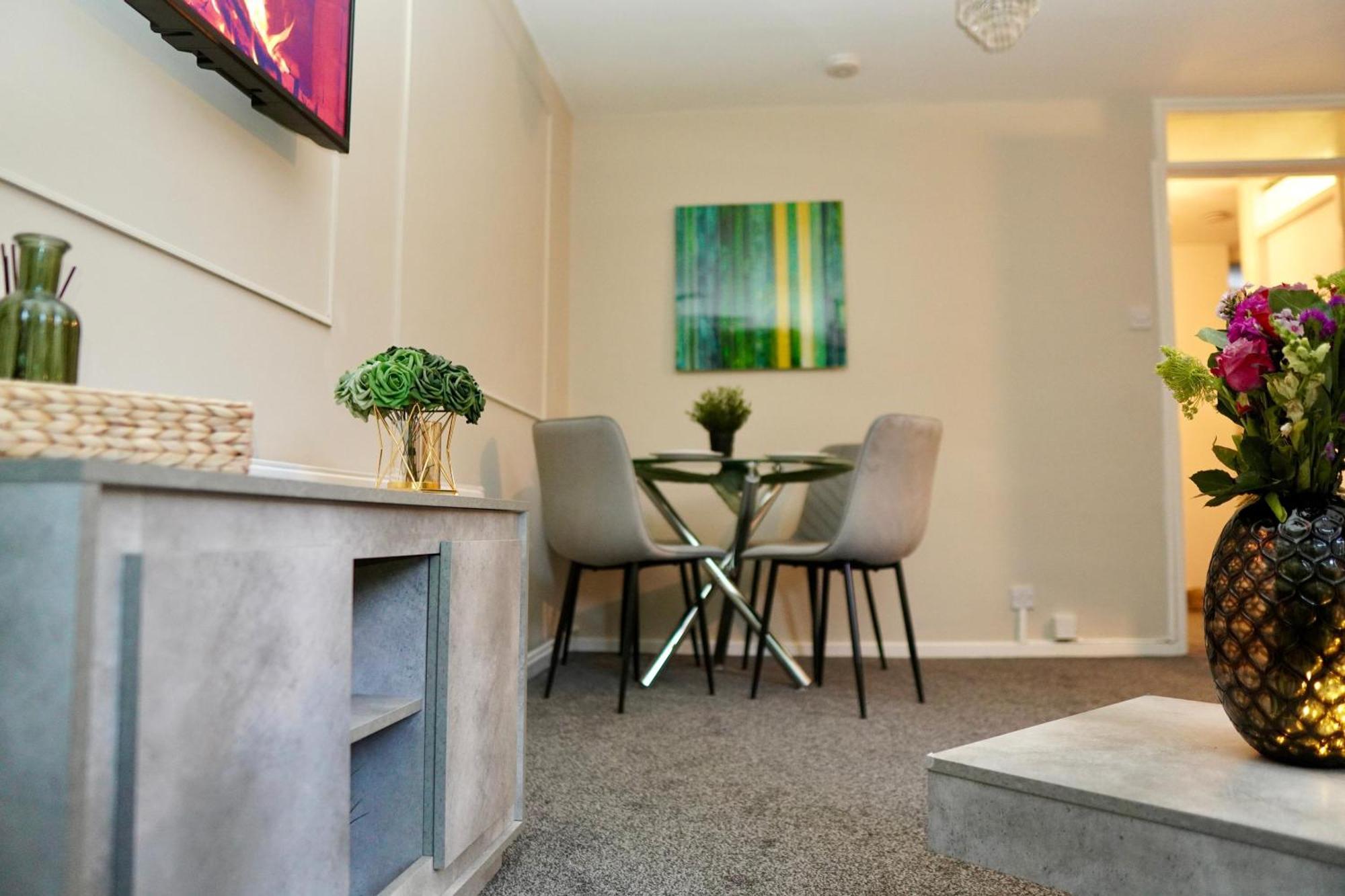 Spacious 1bd Flat Near London, Office, Smart Tv Apartment London
