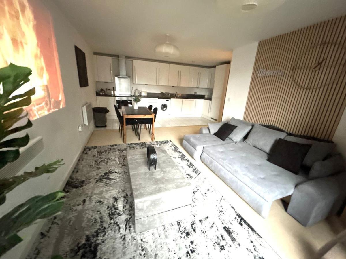 Apartment O2 & Excel Zone 2 Sleeps 6