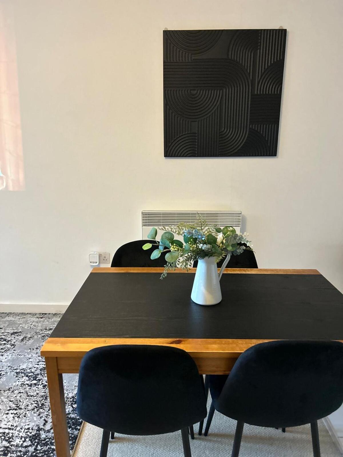 O2 & Excel Zone 2 Sleeps 6 Apartment *