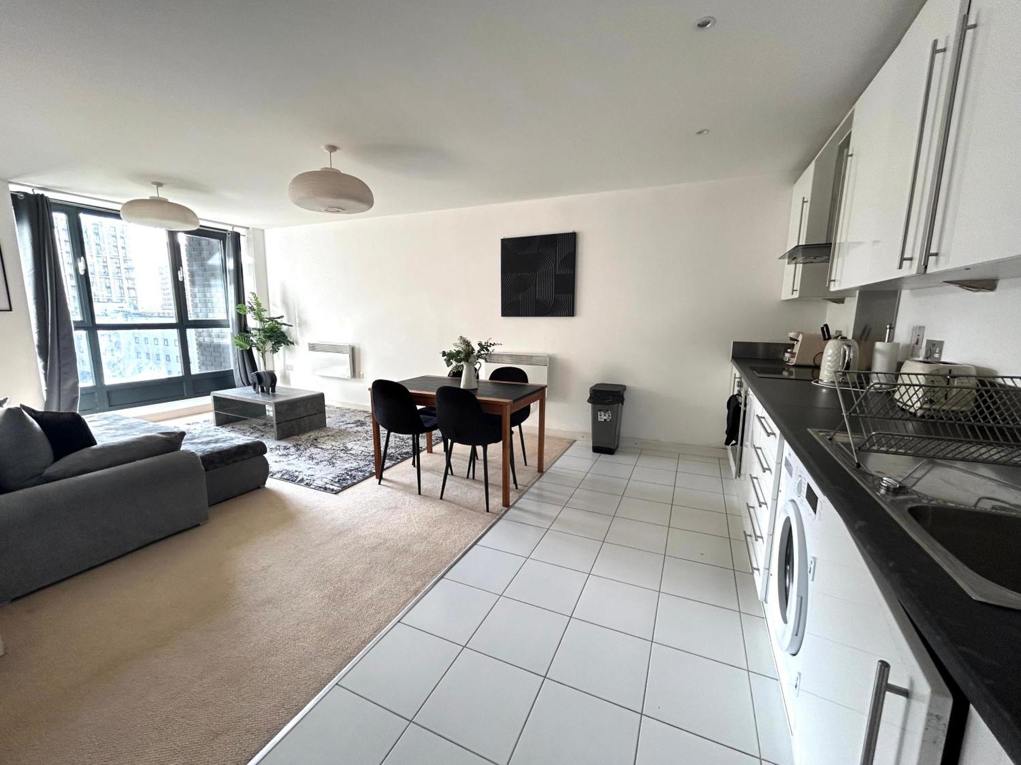 O2 & Excel Zone 2 Sleeps 6 Apartment London