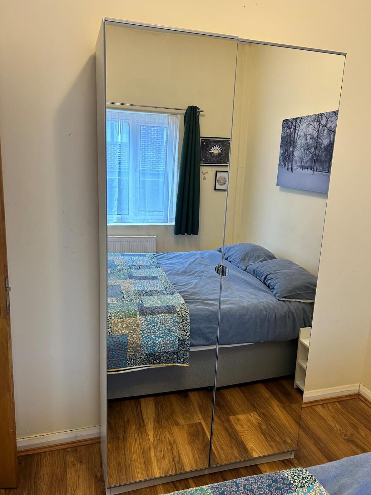 Bright 1 Bedroom In Apartment *