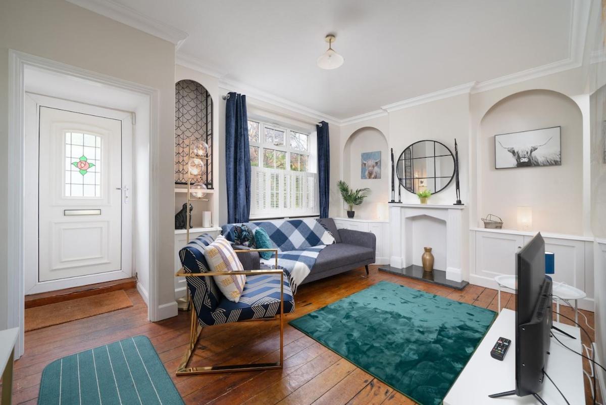 Lavish Lux 3bed 2bath Garden Sunroom Parking Villaer