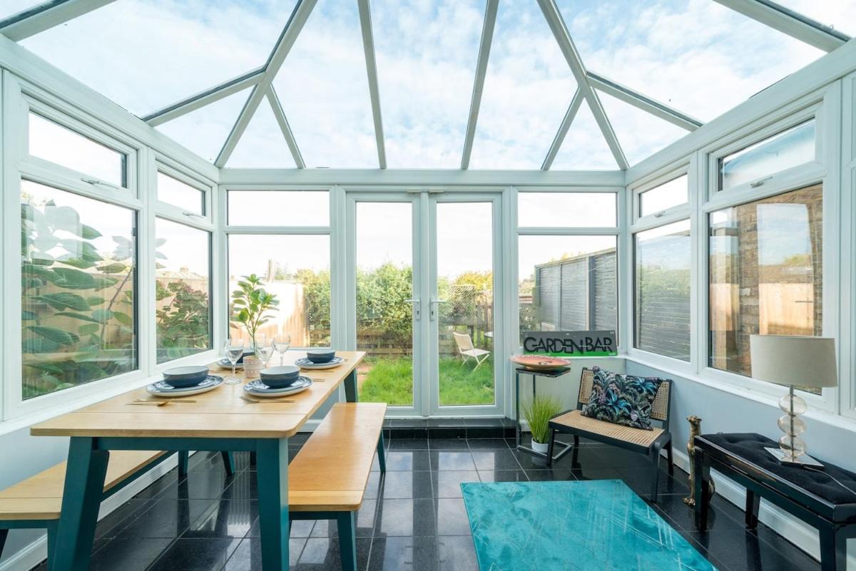 Villaer Lavish Lux 3bed 2bath Garden Sunroom Parking *