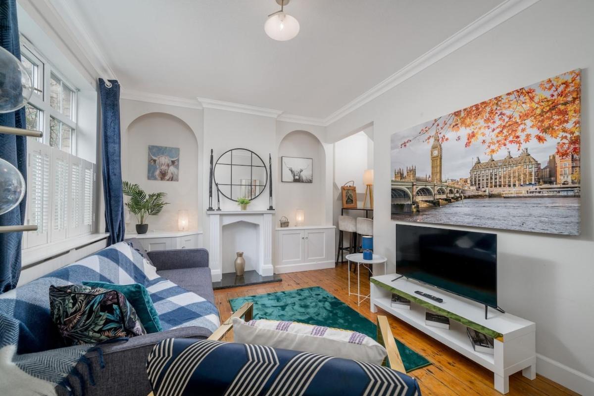 Lavish Lux 3bed 2bath Garden Sunroom Parking Villa London