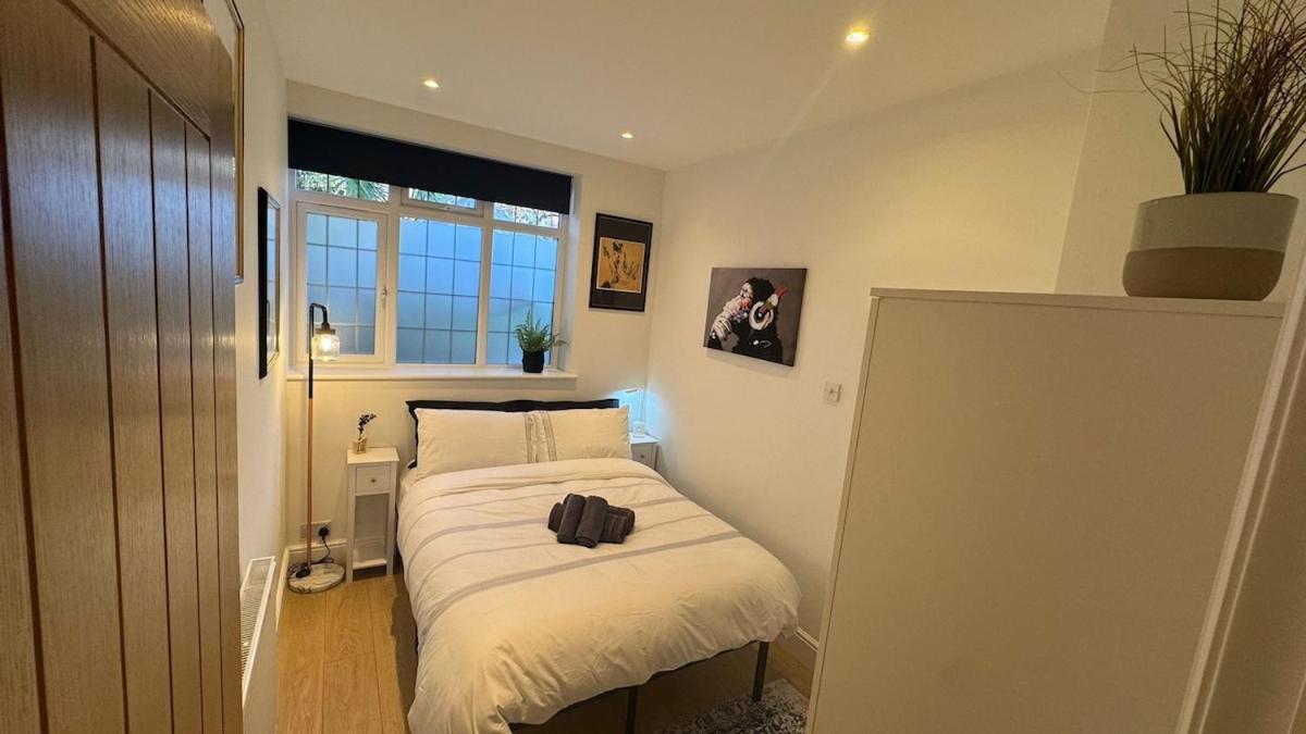 Elegant Retreat In Hampstead - Access London