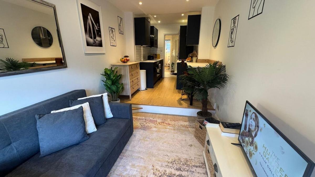 Elegant Retreat In Hampstead - Access