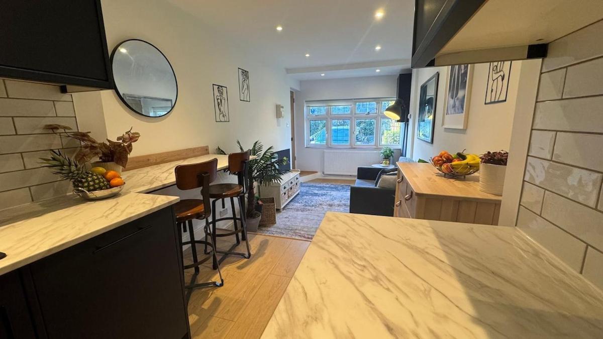 Elegant Retreat In Hampstead - Access Apartment