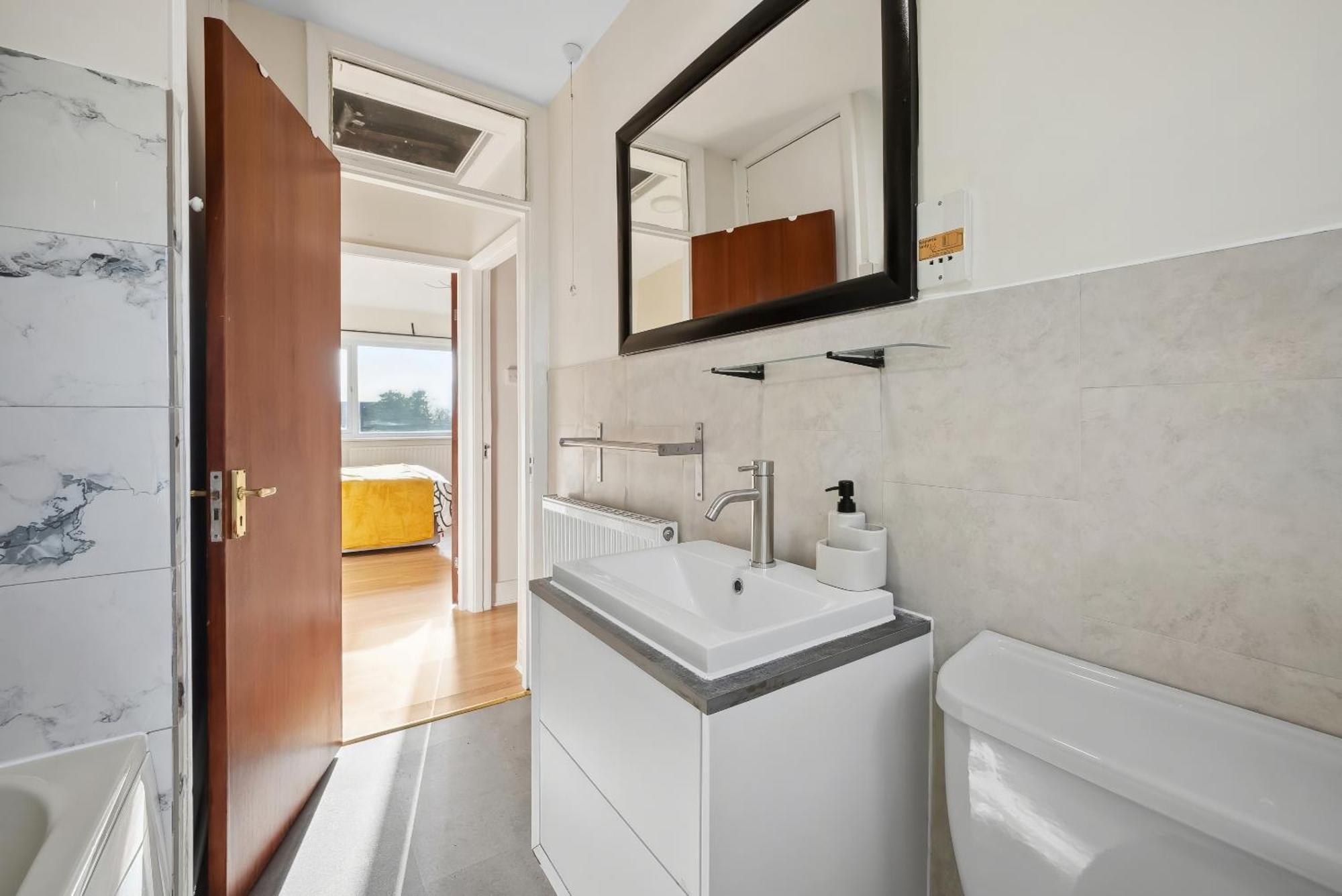 Apartment Vichy - Edgware Way 2 Bed Modern *