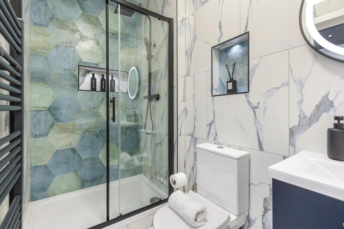 Appartement Modern 2 Bed In Bow With Garden Londen