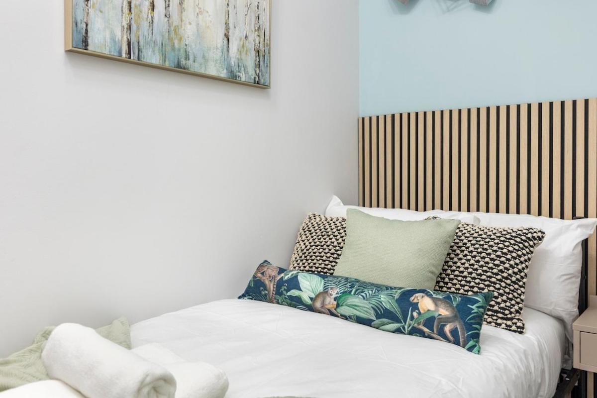 Modern 2 Bed In Bow With Garden Appartement
