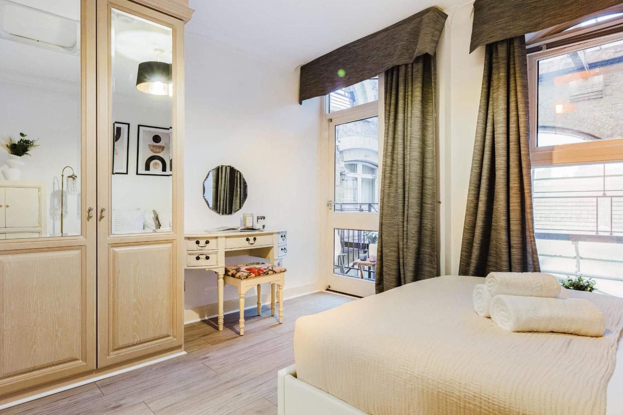 Heart Of The With Balcony - Thames - St Paul's - Cityapartmentstay
