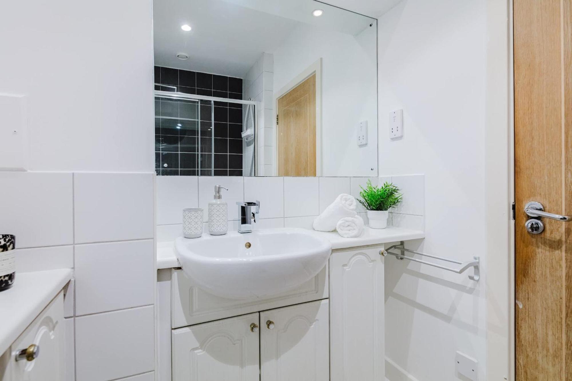 Heart Of The With Balcony - Thames - St Paul's - Cityapartmentstay