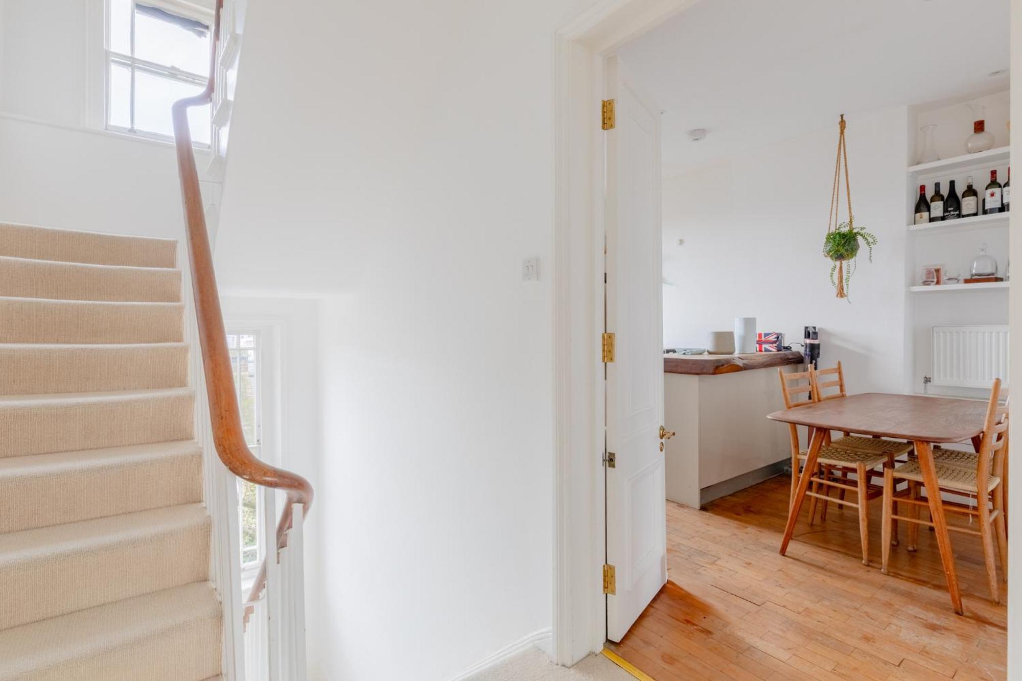 Elegant 2bd Flat Near Regent's Park Apartment *