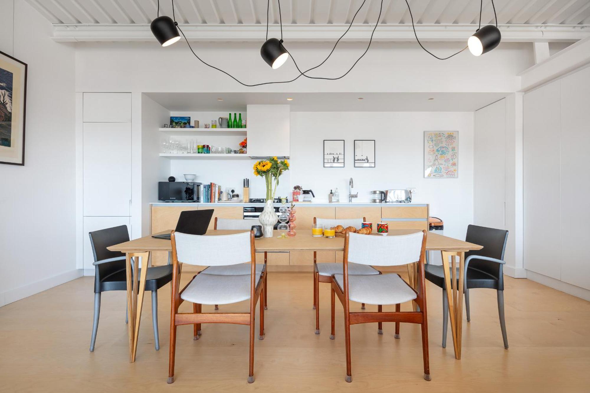 Luxury Penthouse Loft In Art-deco Warehouse Conversion Apartment *