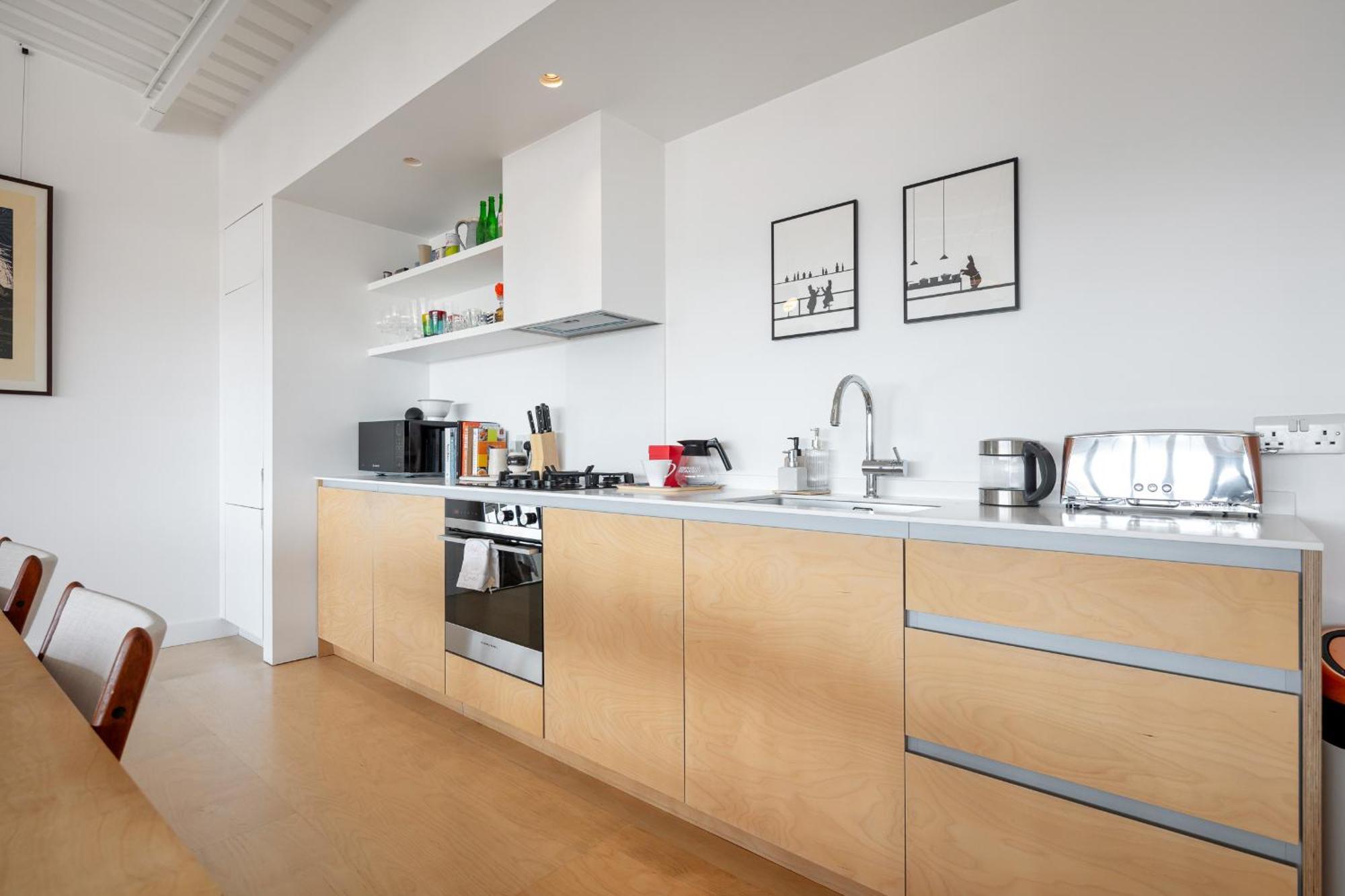 Luxury Penthouse Loft In Art-deco Warehouse Conversion Apartment London