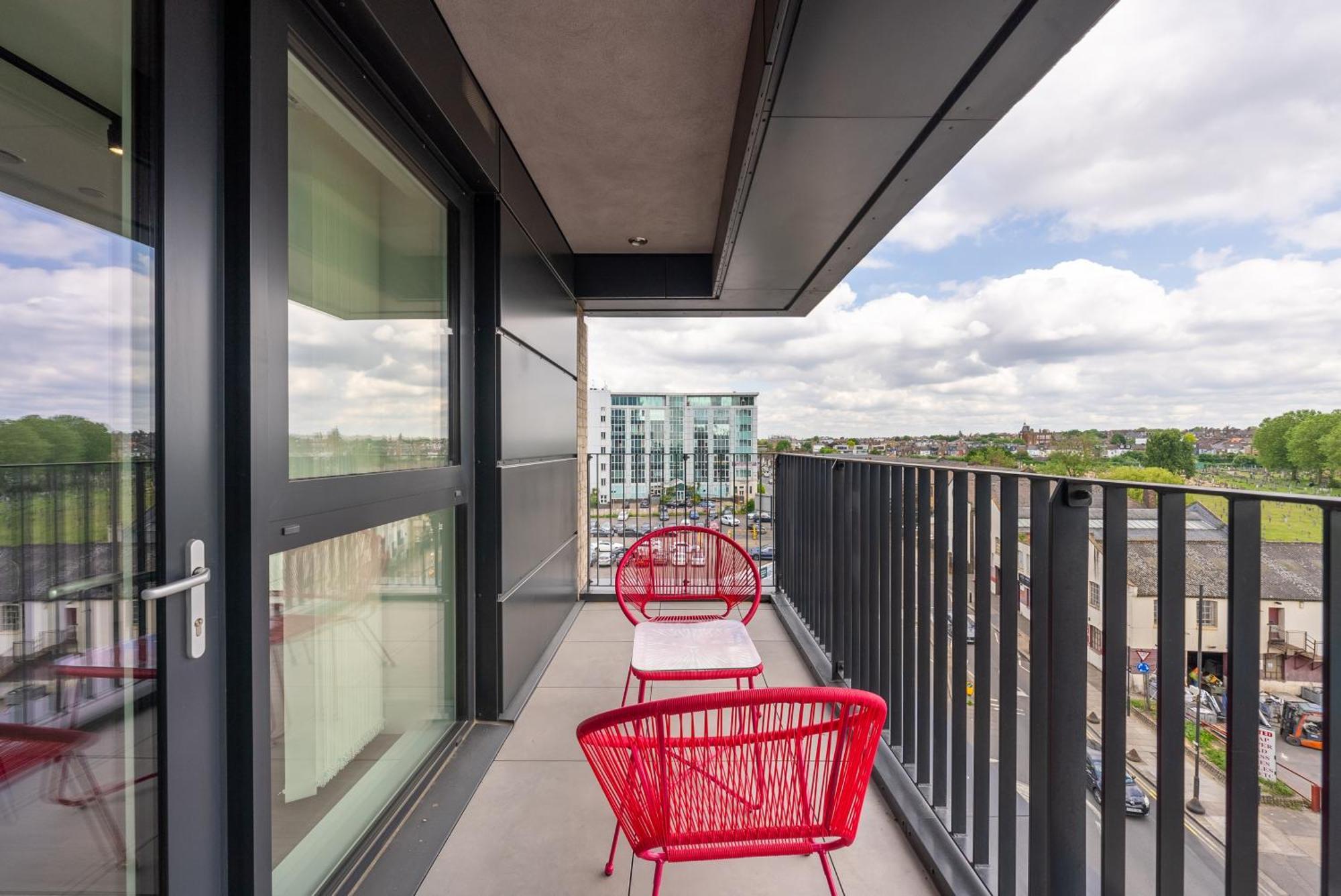 Mitre Chanakira By Artsy Apartment *