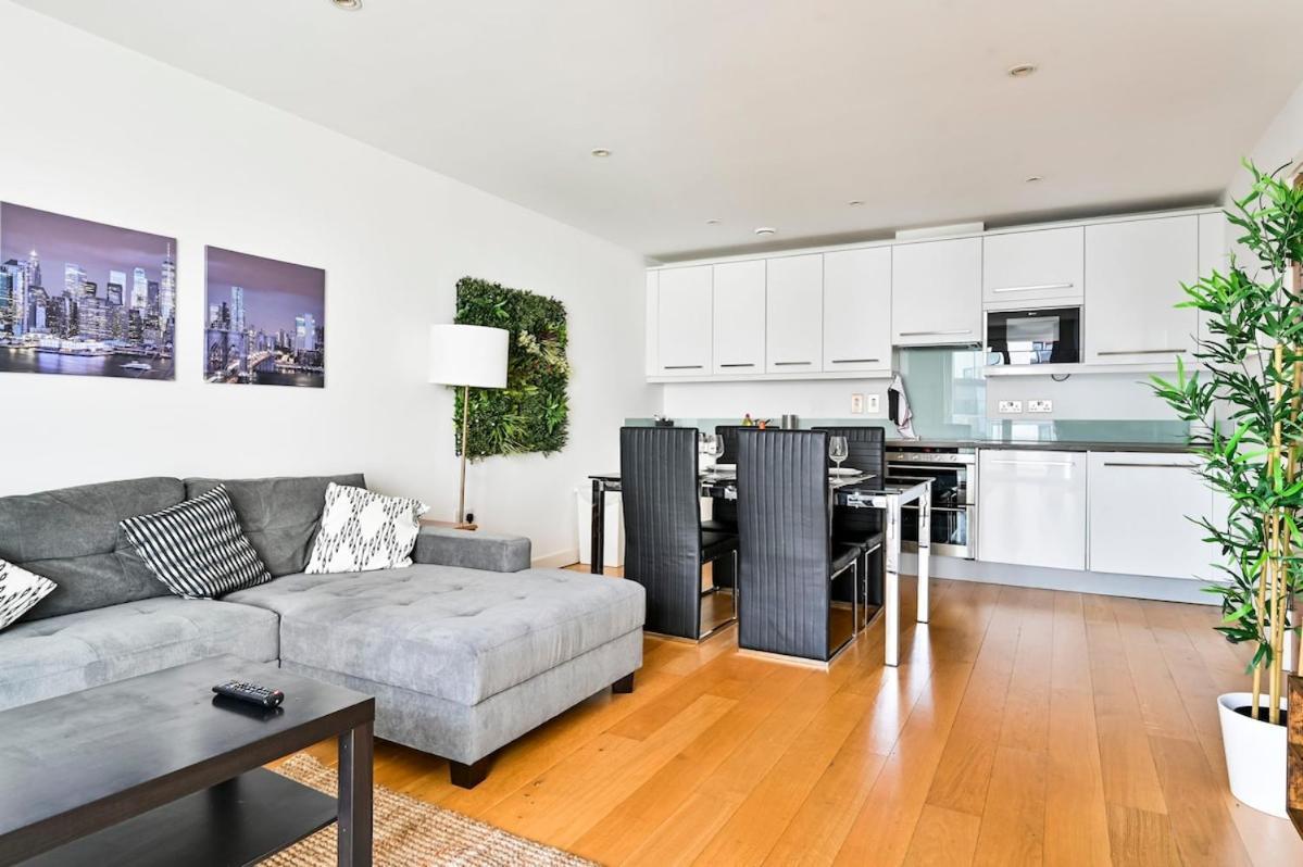 Luxury 3 Bed Next Victoria Station Appartement *