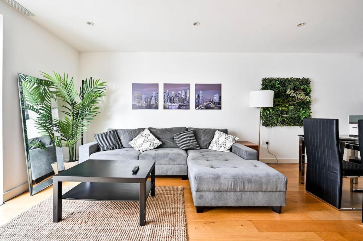 Luxury 3 Bed Next Victoria Station Appartement Londen