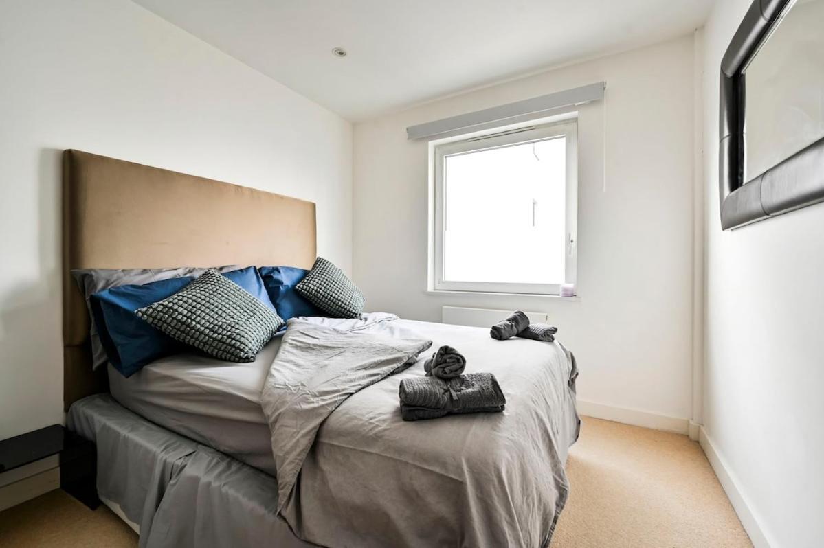 Luxury 3 Bed Next Victoria Station Londen