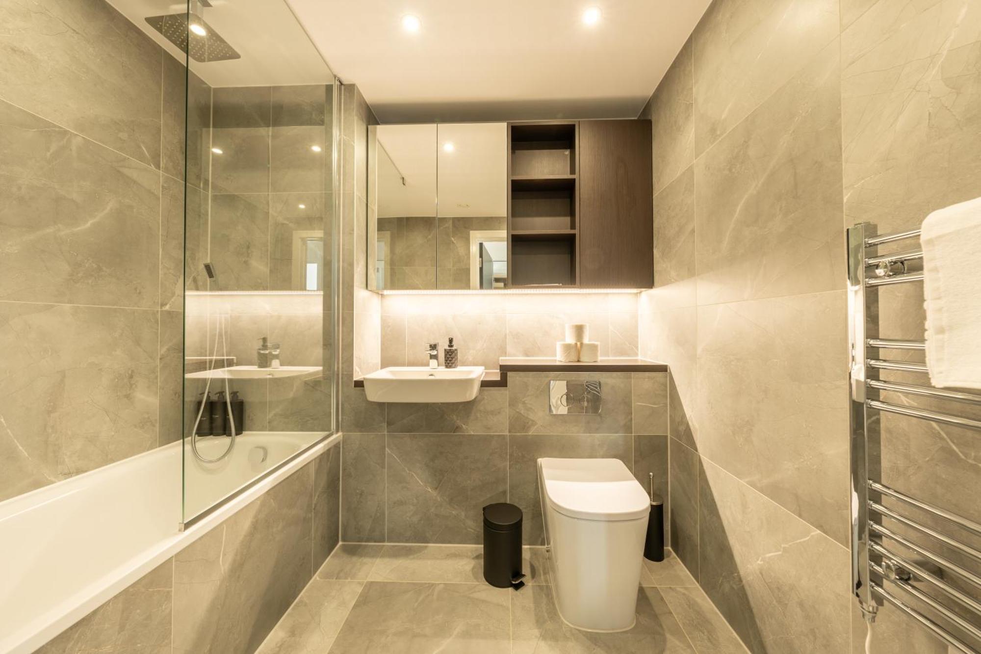 Mitre Matisse By Artsy Apartment *
