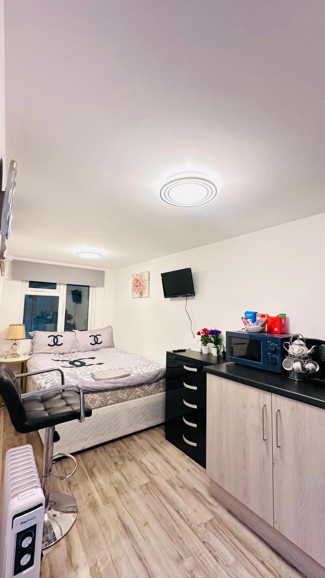 Apartment Luxury - Near Heathrow Airport - Free Parking